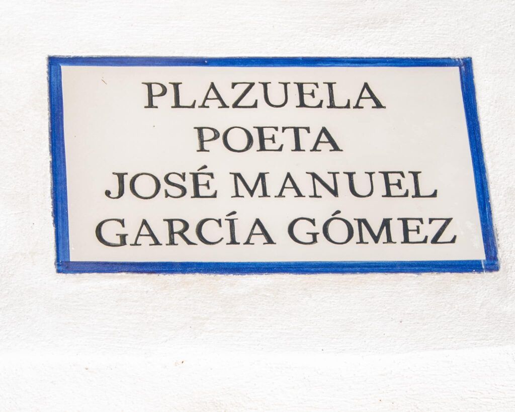 Placa de la Plazuela "Poeta José Manuel García Gómez"